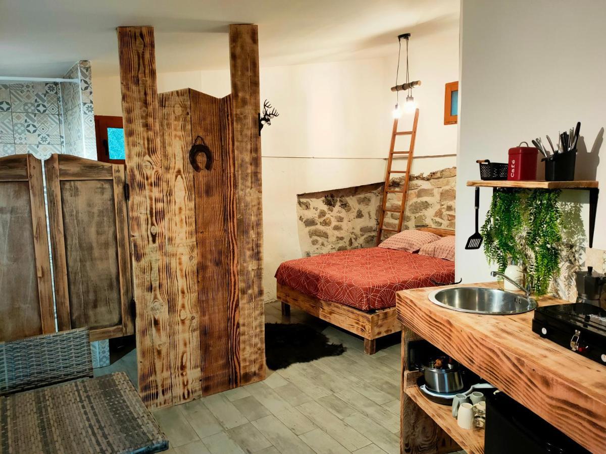 Des Pachous Lodge